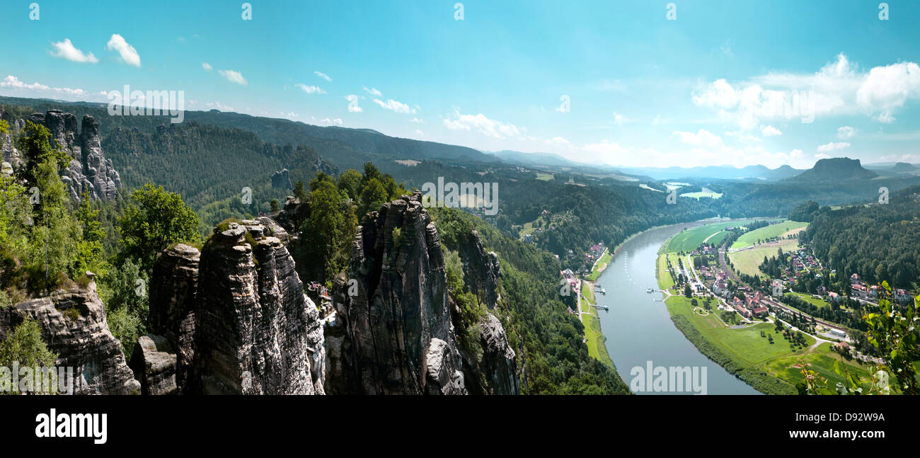 Elbsandsteingebirge und Elbe, Niedersachsen, Deutschland Stockfoto