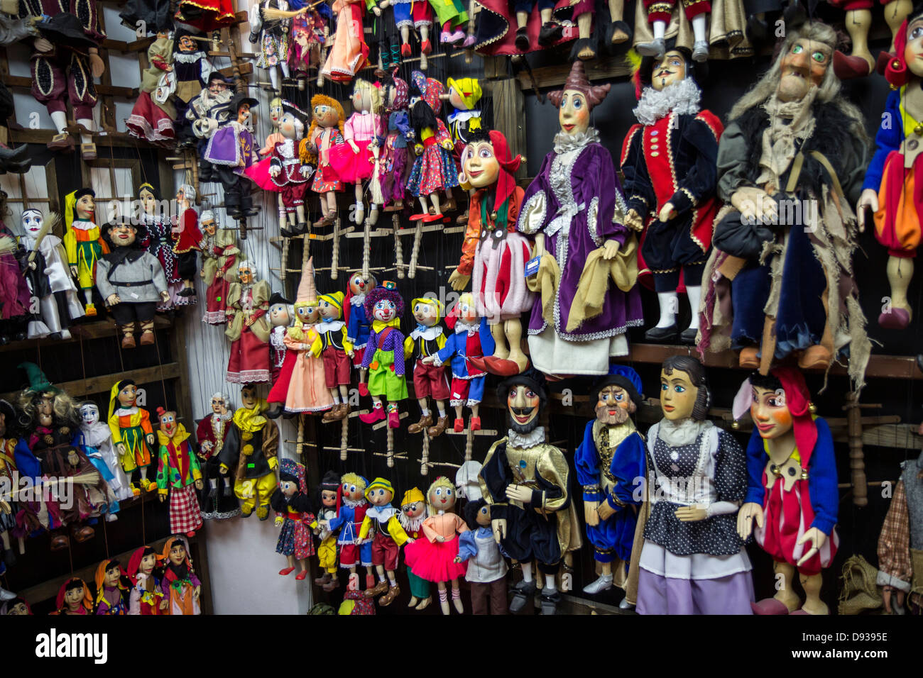 Innenraum einer Marionette-Filiale in Prag, Tschechische Republik Stockfoto