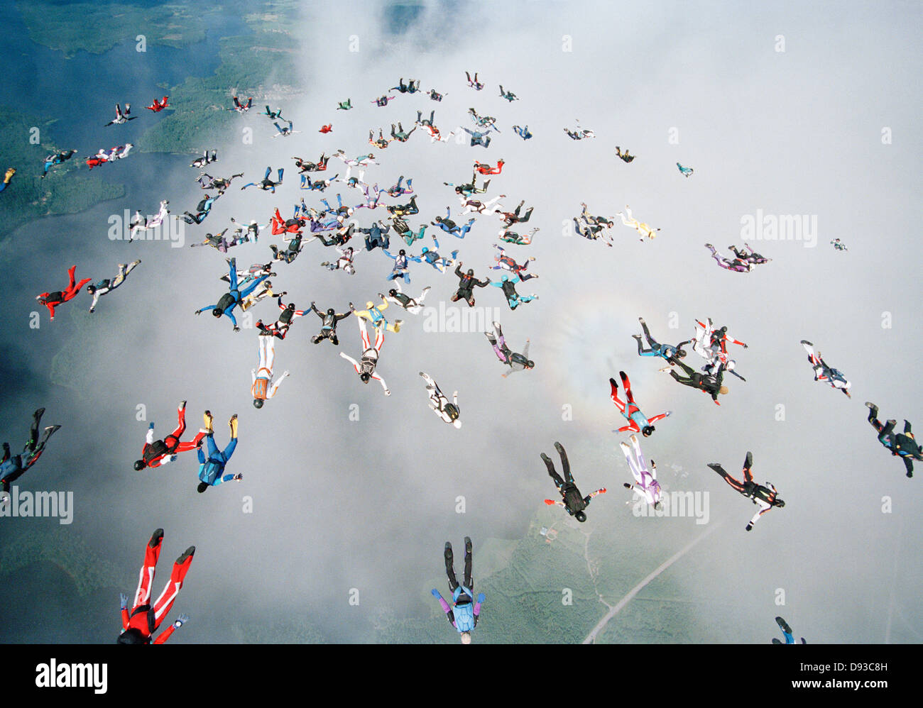 Fallschirmspringer Aufbau einer Formation am Himmel, Schweden. Stockfoto