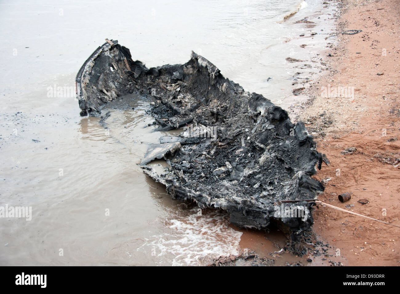 Boot Rumpf Feuer ausgebrannt Stockfoto