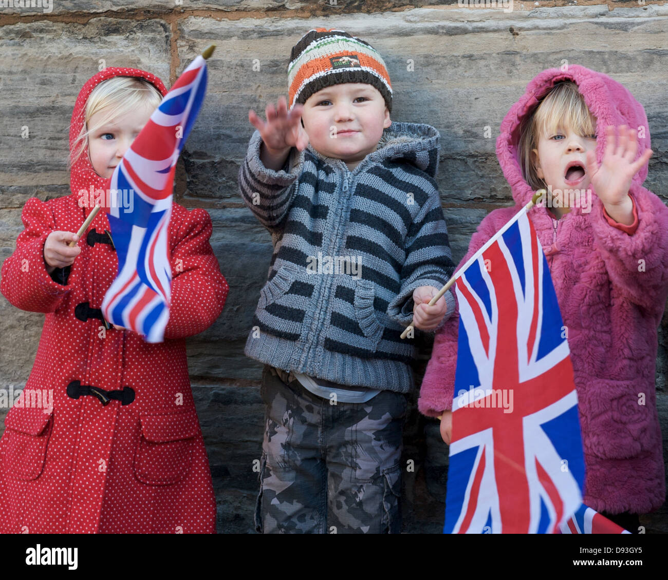 6 Stück Union Jack Handflaggen – Ca. 32 Cm Breit, PVC-Material, Für Partys & Events
