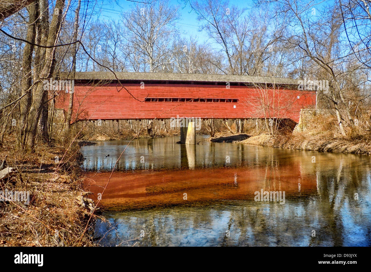 Pennsylvania überdachte Brücke historischer Grenzstein Holz Stockfoto