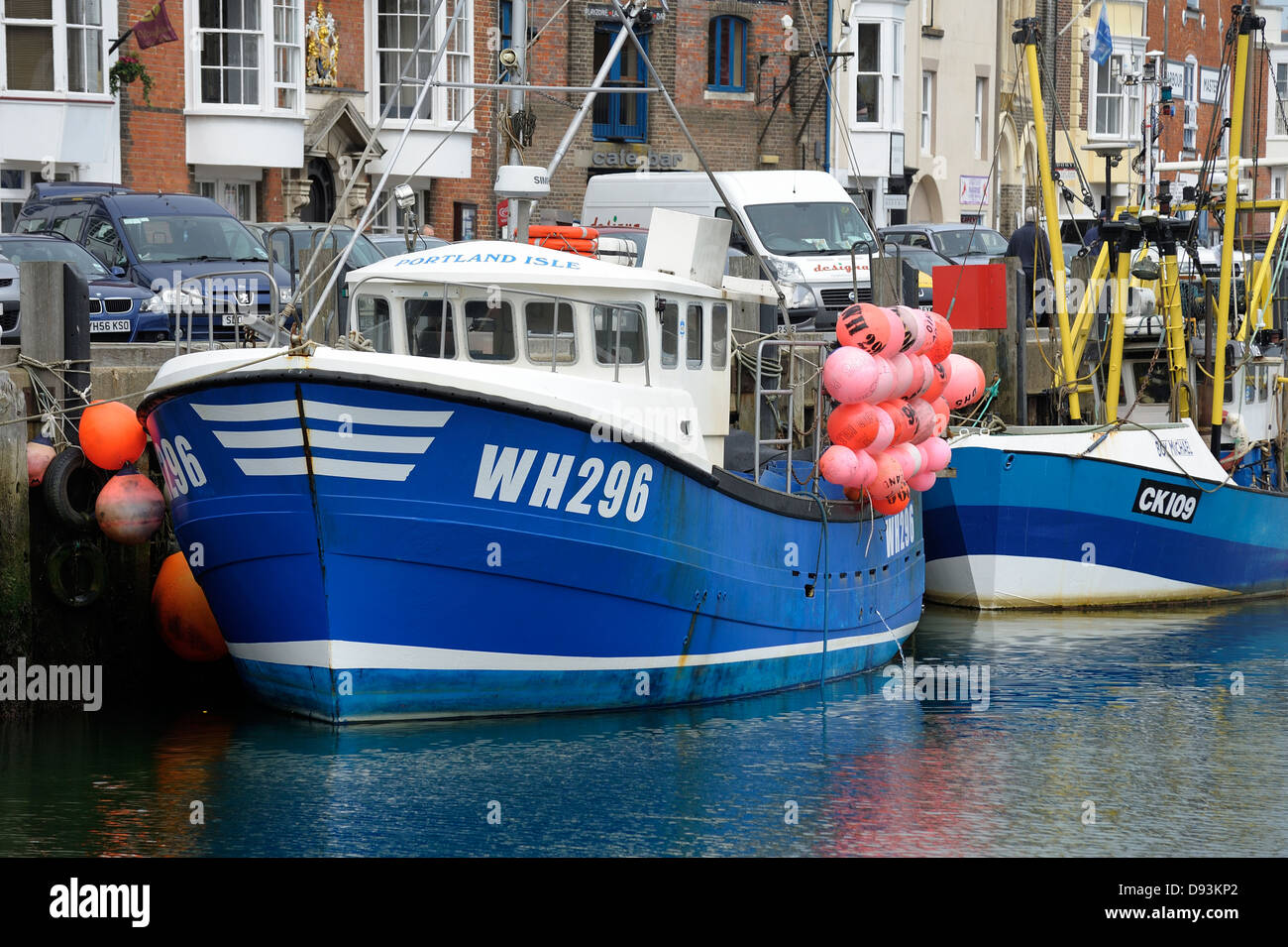 Blaue Fischkutter Weymouth, Dorset England uk Stockfoto