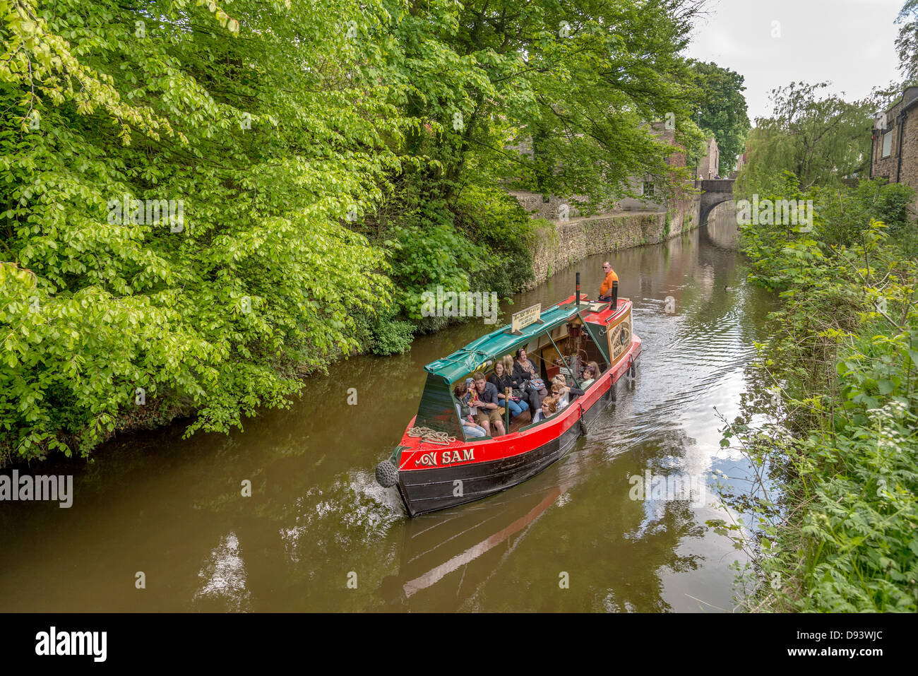 Skipton North Yorkshire England Nord-West. Lastkahn auf Kanal. Stockfoto