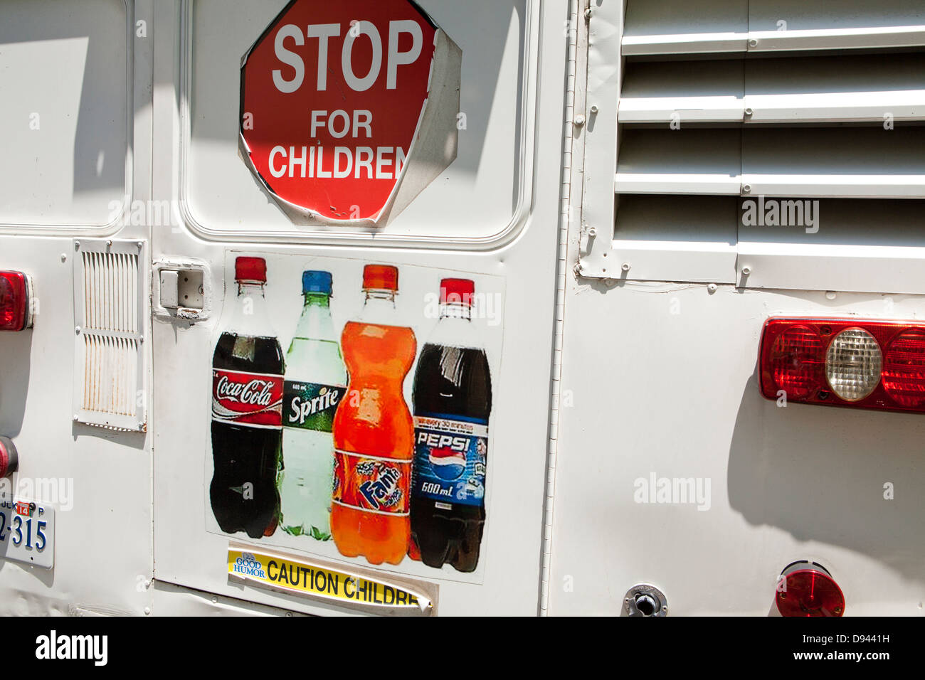 Stop für Kinder Zeichen und Limonade Anzeige auf Kreditor Imbisswagen - USA Stockfoto