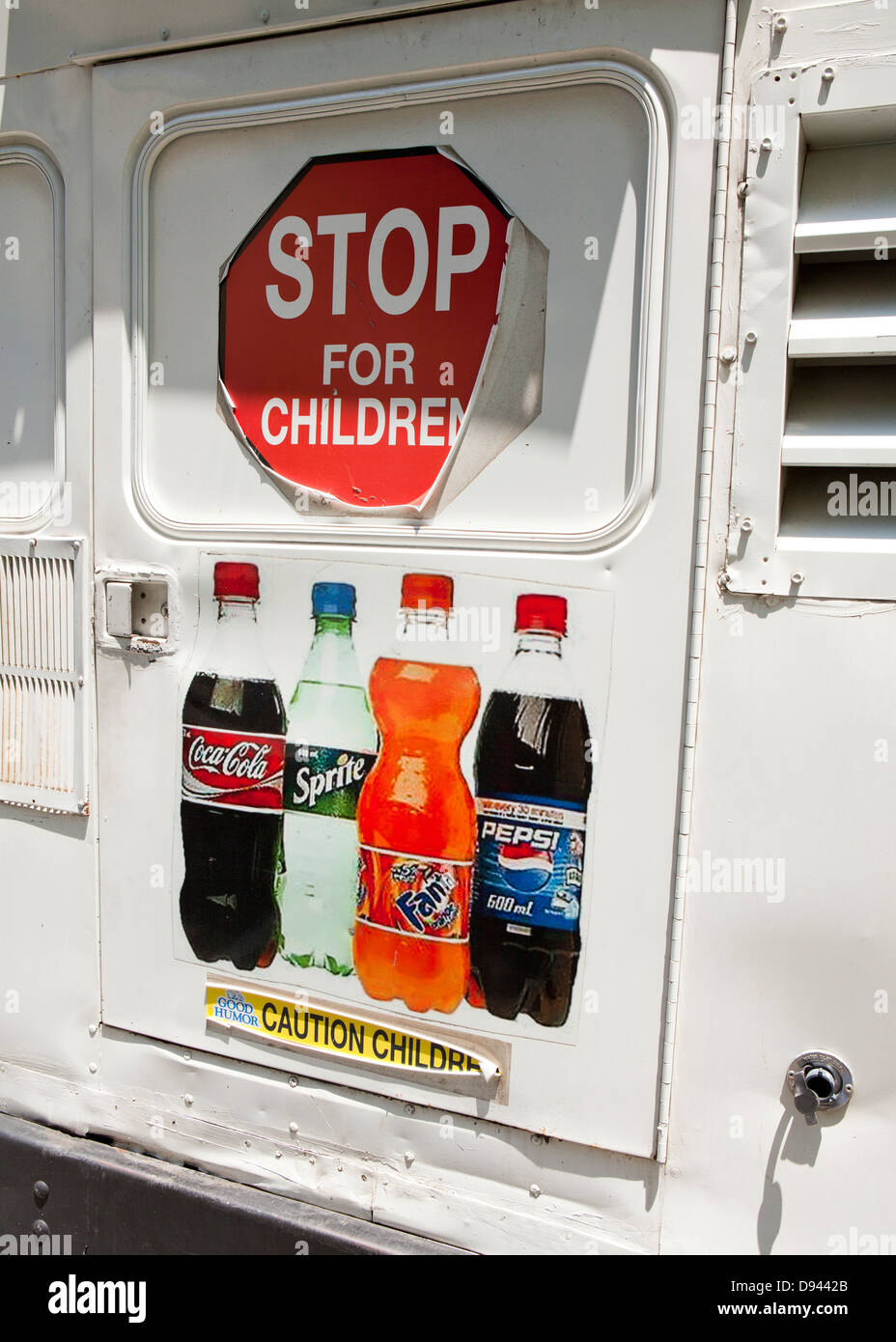 Stop für Kinder Zeichen und Limonade Anzeige auf Kreditor Imbisswagen - USA Stockfoto