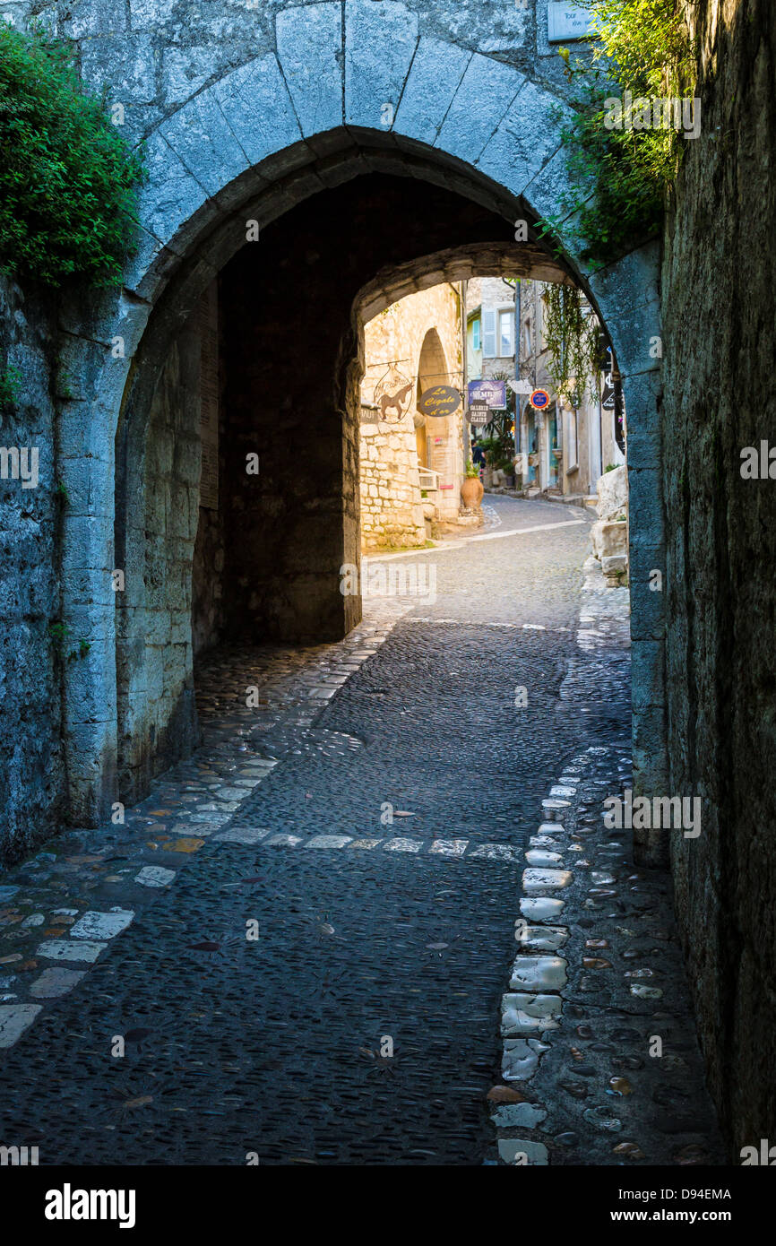 Eingangstor in Saint Paul de Vence in Frankreich Stockfoto