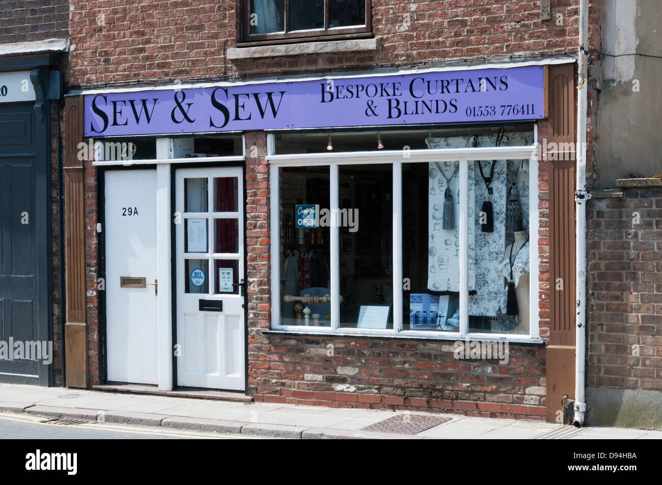 SEW & Nähen Vorhänge und Jalousien Shop in King's Lynn. Stockfoto