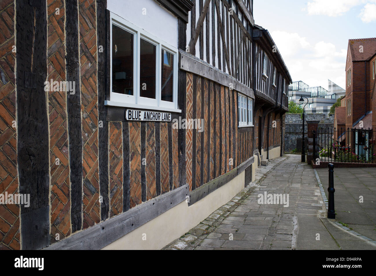 Blauer Anker Lane eine alte mittelalterliche Tor Gasse der Stadt Southampton die zum Hafen führen Stockfoto