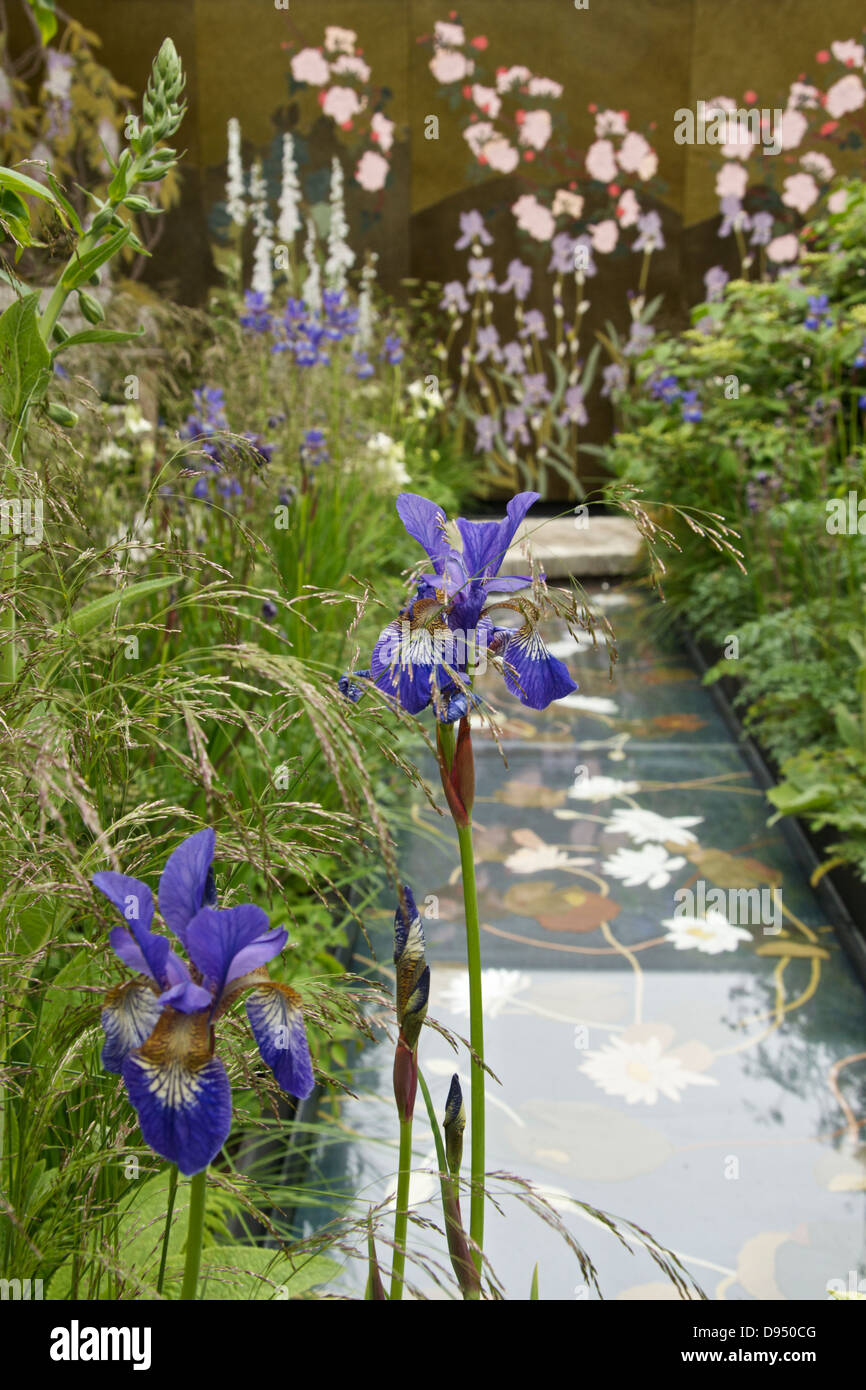 Applizierten Leder "Wasser" Funktion in der Massachusetts-Garten von RHS Chelsea Flower Show 2013. Stockfoto