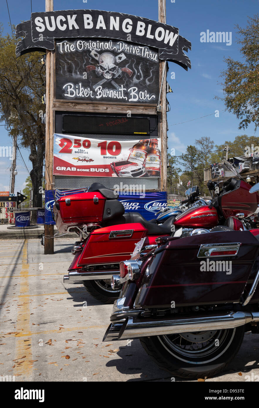 Suck Bang Blow Biker-Bar Schild an die Mickey Spillane Waterfront Highway, Pawley Island, SC, USA Stockfoto