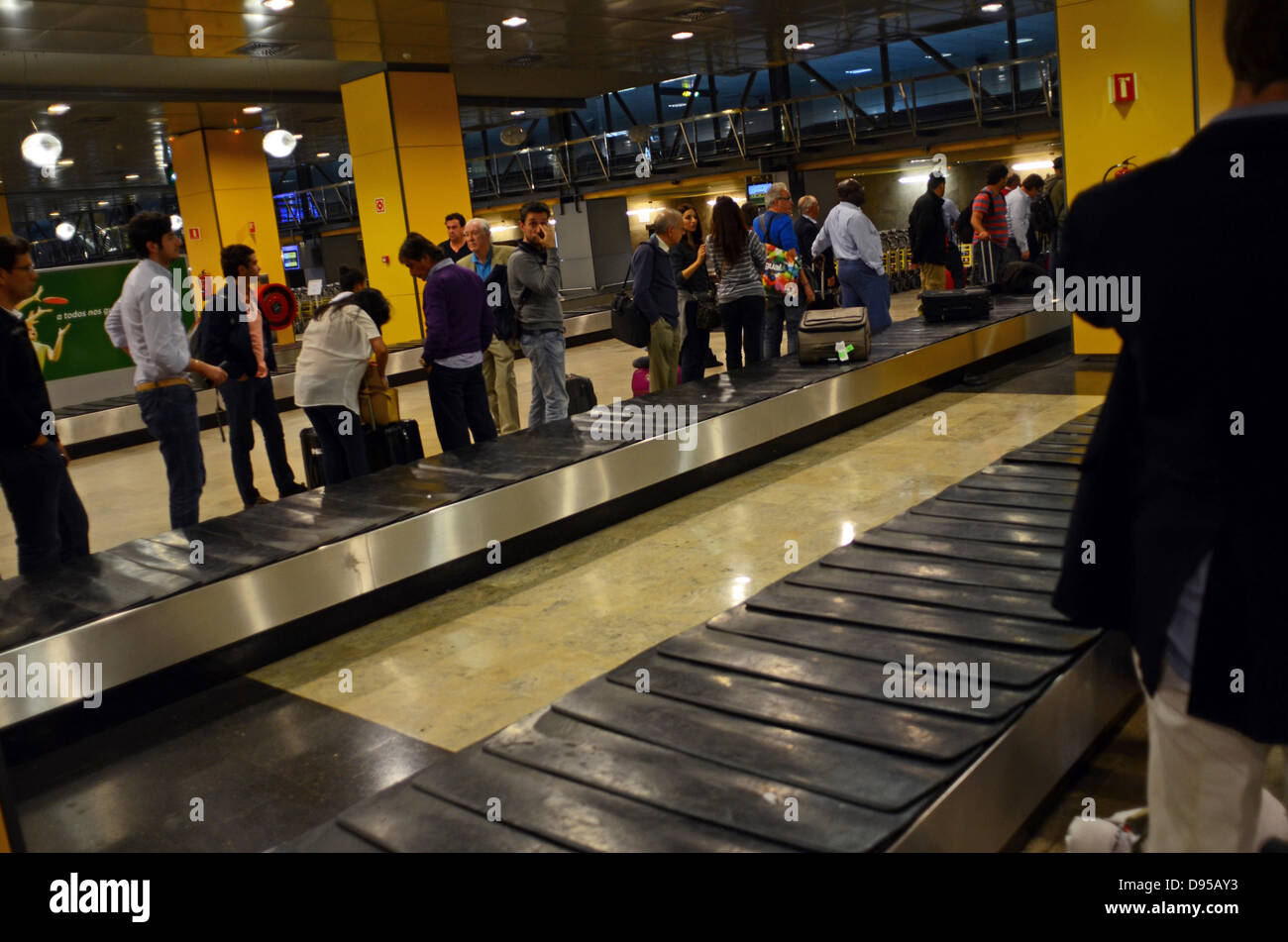 Koffergurt im Flughafen Madrid, Spanien Stockfoto