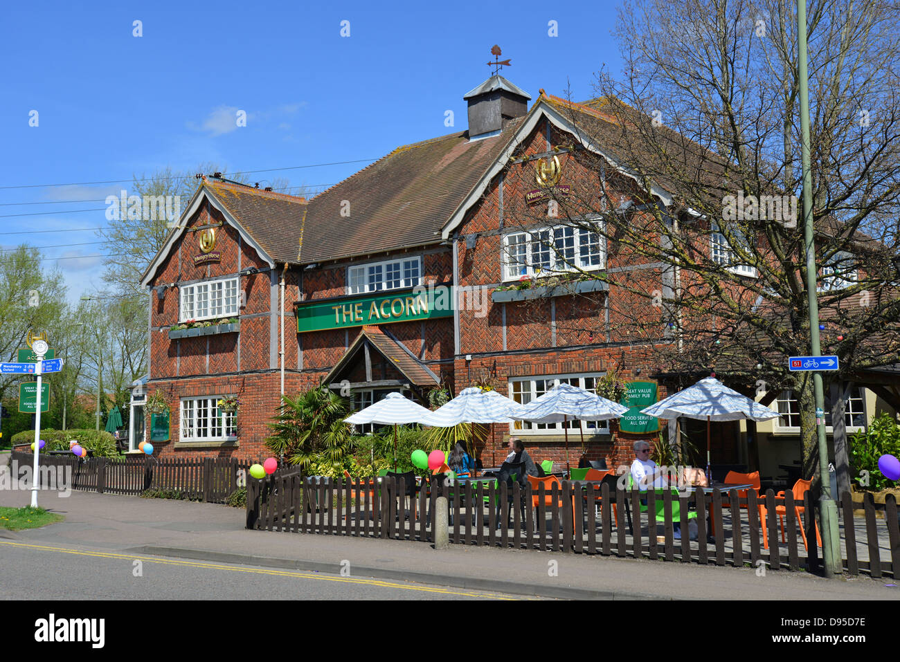 Hungry Horse "Eichel" Pub, Pingle Drive, Bicester, Oxfordshire, England, Vereinigtes Königreich Stockfoto