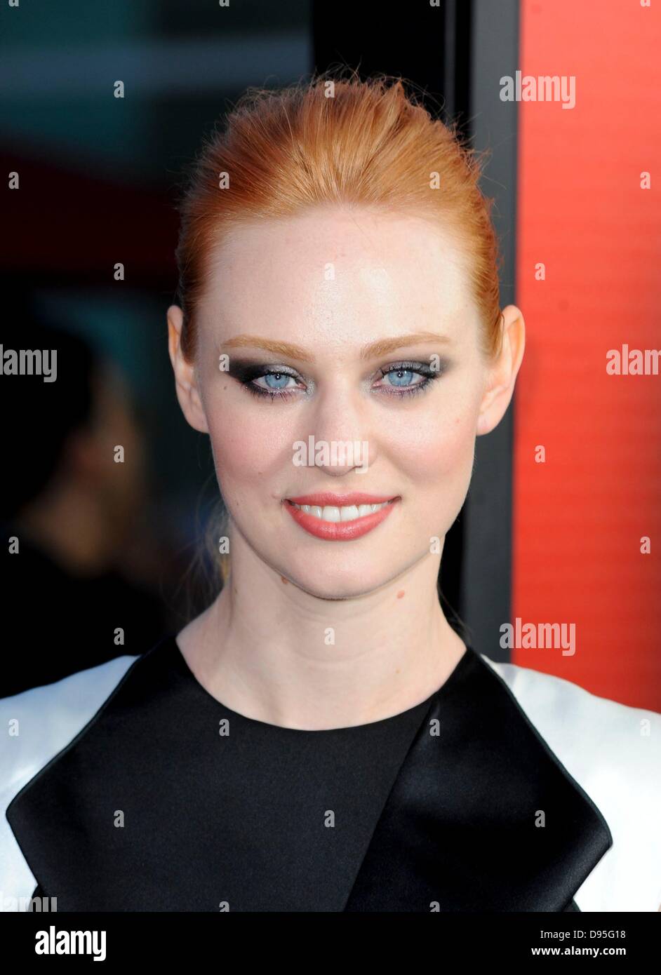 Los Angeles, CA. 11. Juni 2013. Deborah Ann Woll bei der Ankunft für TRUE BLOOD Saison-Premiere, Cinerama Dome at The Arclight Hollywood, Los Angeles, CA 11. Juni 2013. Bildnachweis: Elizabeth Goodenough/Everett Collection/Alamy Live-Nachrichten Stockfoto