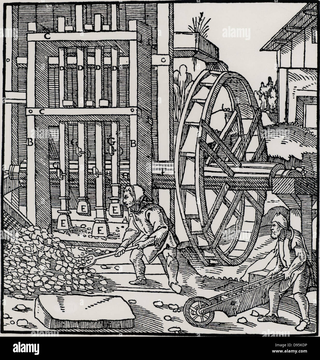 Oberschlächtiges Wasserrad Drehen der Nockenwelle von einer Mühle genutzt wird das Gedränge Erz zu drehen Sie den Prozess des Extrahierens von Metall aus dem Erz zu beginnen, gewonnen aus einer Mine. Von "De re Metallica", die von Agricola, Pseudonym von Georg Bauer (Basel, 1556). Holzschnitt Stockfoto