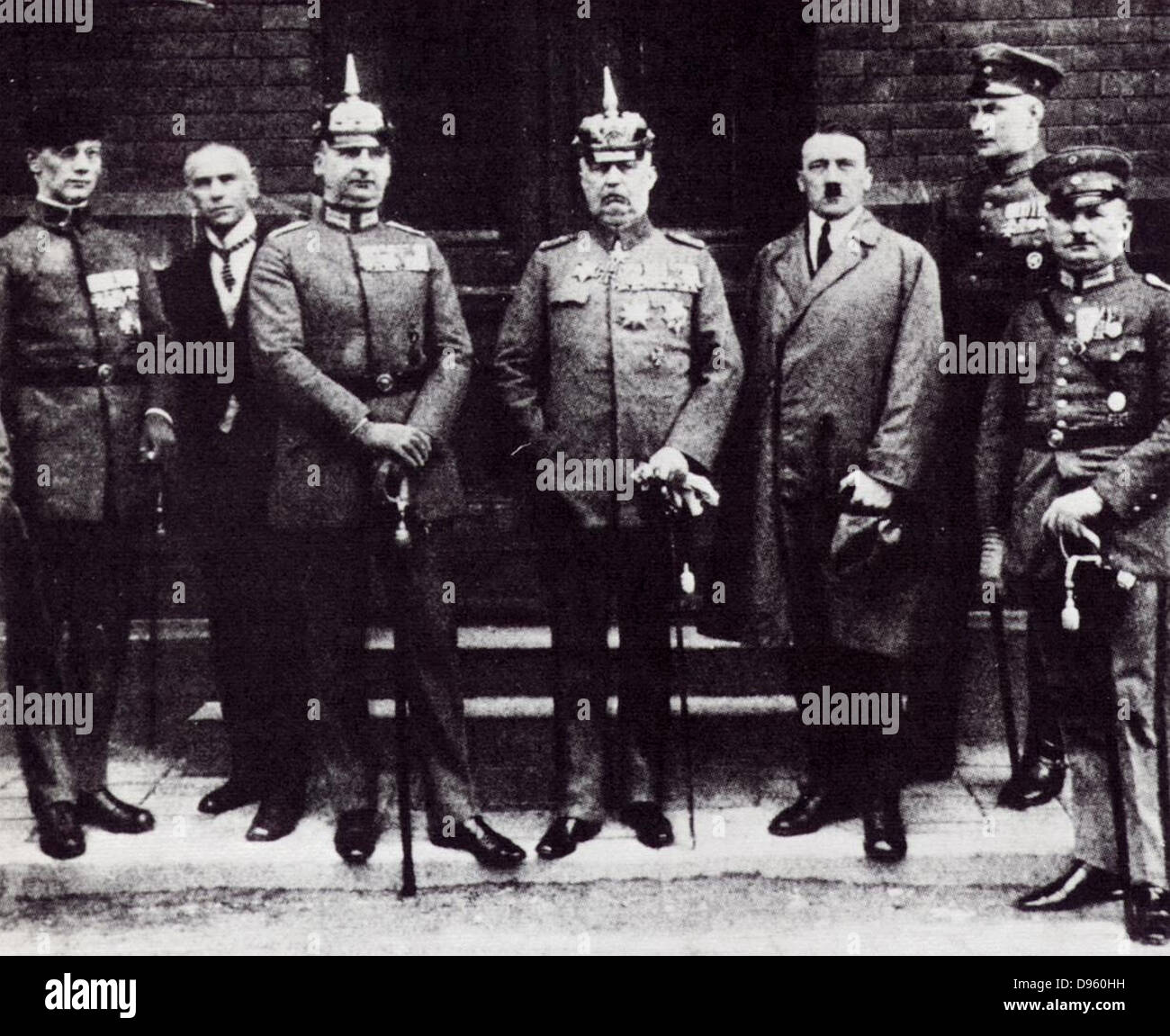 Hitler mit General Ludendorff nach dem versuchten Putsch im Oktober 1923. Stockfoto