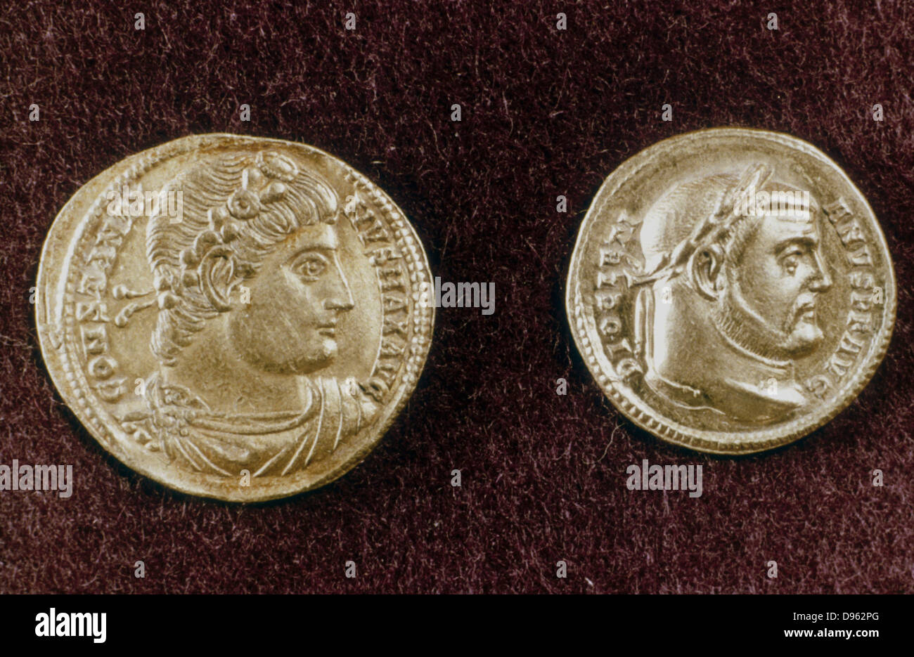 Gold-Münzen zeigen Köpfe der römische Kaiser Konstantin der große (c274-337) und Diocletian (245-313). Stockfoto