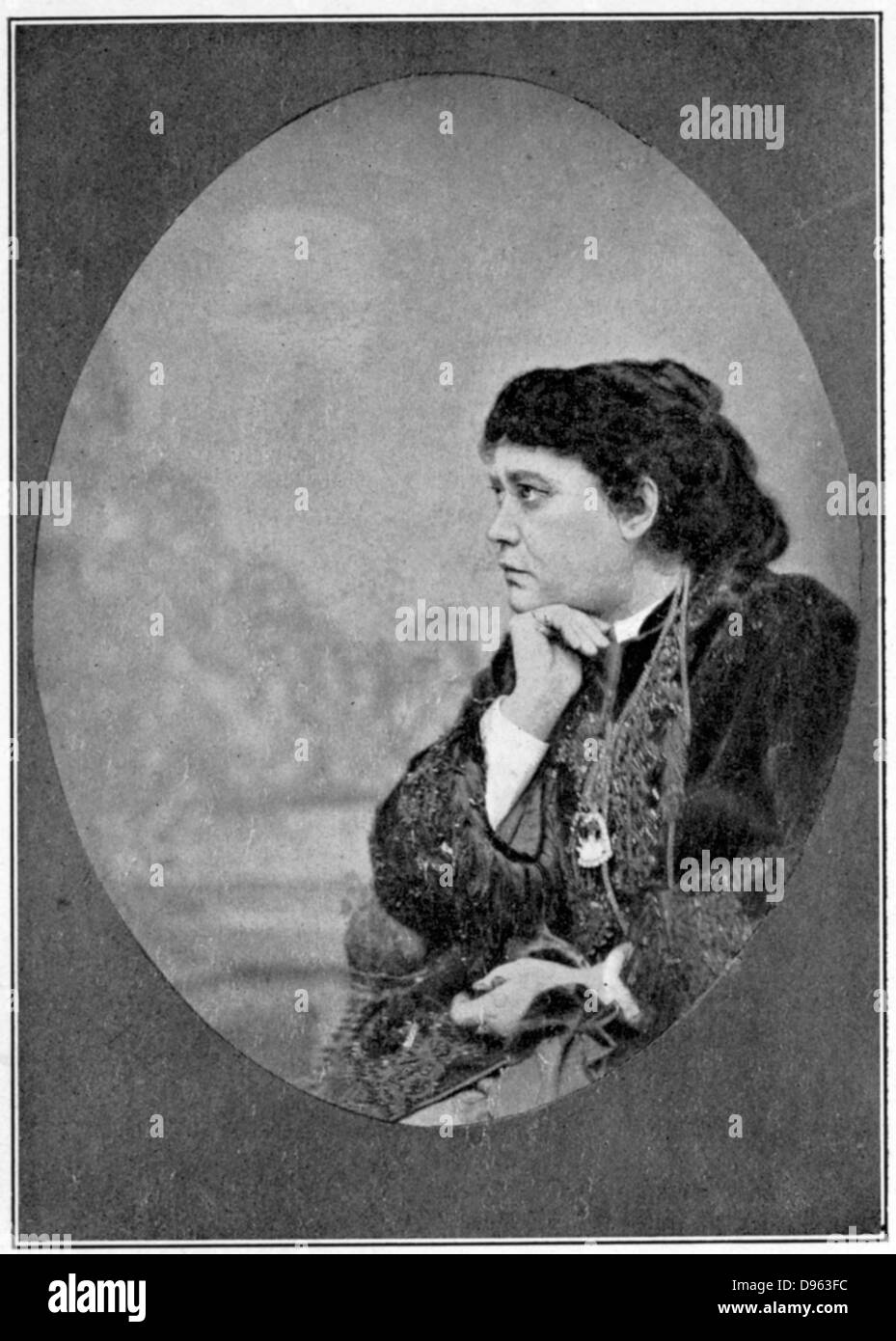 Helena Petrovna Blavatsky (Hahn geboren - 1831-1891). Russisch-amerikanischer Theosoph, in New York ca. 1874 von einem "Spirit Fotograf" fotografiert. Stockfoto