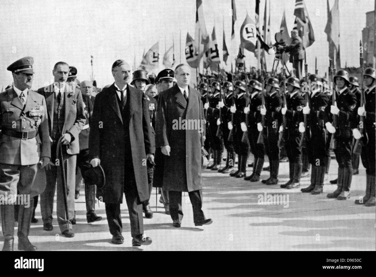 Chamberlain, Ribbentrop und Hitler in München, 1938. Foto Stockfoto