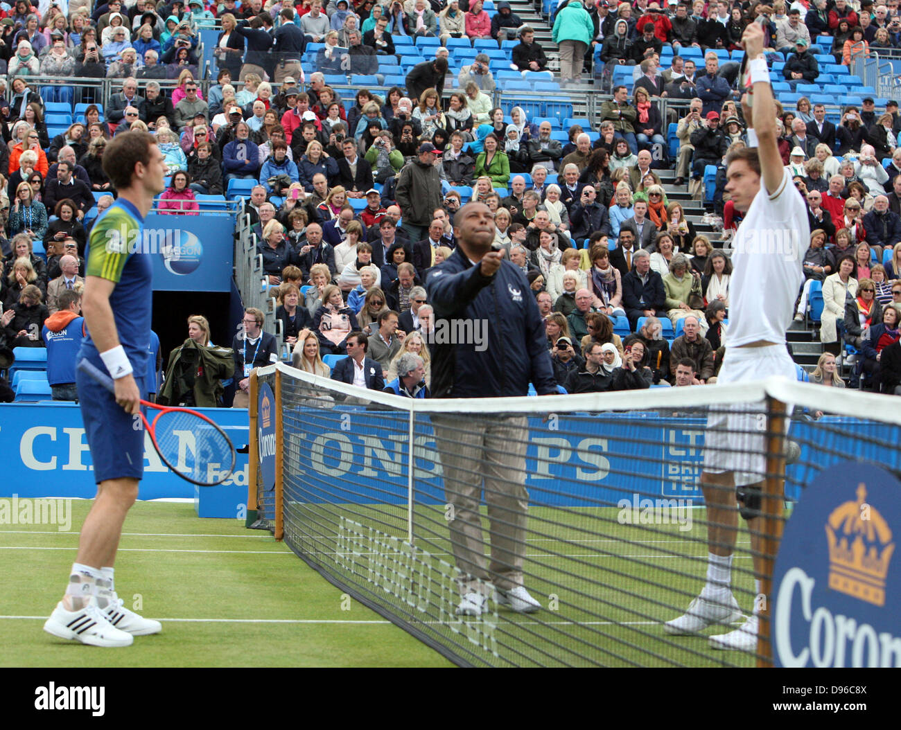 London, UK. 12. Juni 2013. Andy Murray (GBR) V Nicolas Mahut (FRA) während der Aegon Championships von The Queen Stockfoto