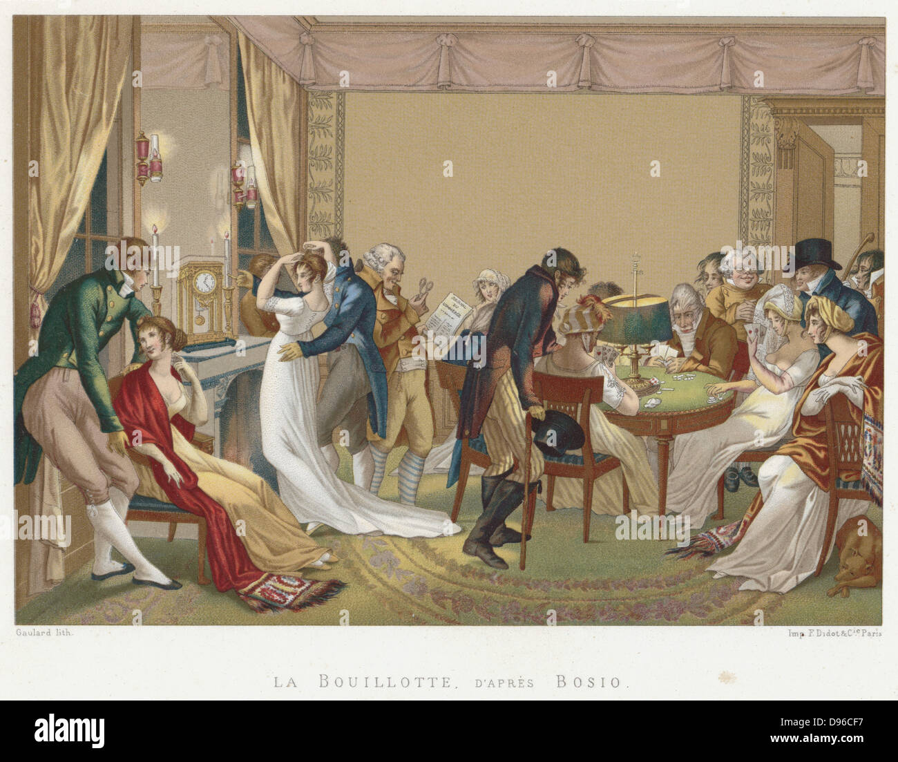 La Bouillotte, Anfang des 19. Jahrhunderts. Szene von Männern und Frauen in der französischen Empire fashons bei einer Unterhaltung am Abend beobachten, ein Spiel der bouillotte am Kartentisch. Auf der anderen Seite des Zimmers durch den Kamin zwei Paare flirten, während ein älterer Mann das "Journal du Commerce' liest. Auf dem Kaminsims sind eine Uhr und zwei Leuchtern und über ihm einen großen Spiegel reflektiert und erhöht das Licht der Kerzen und Öllampen. Stockfoto La Bouillotte, Anfang des 19. Jahrhunderts. Szene von Männern und Frauen in der französischen Empire fashons bei einer Unterhaltung am Abend beobachten, ein Spiel der bouillotte am Kartentisch. Auf der anderen Seite des Zimmers durch den Kamin zwei Paare flirten, während ein älterer Mann das "Journal du Commerce' liest. Auf dem Kaminsims sind eine Uhr und zwei Leuchtern und über ihm einen großen Spiegel reflektiert und erhöht das Licht der Kerzen und Öllampen. Stockfoto