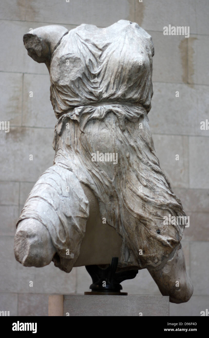 Statue von Iris der Gesandte Gottes. Aus dem Westgiebel des Parthenon Athen. Griechisch. Stockfoto