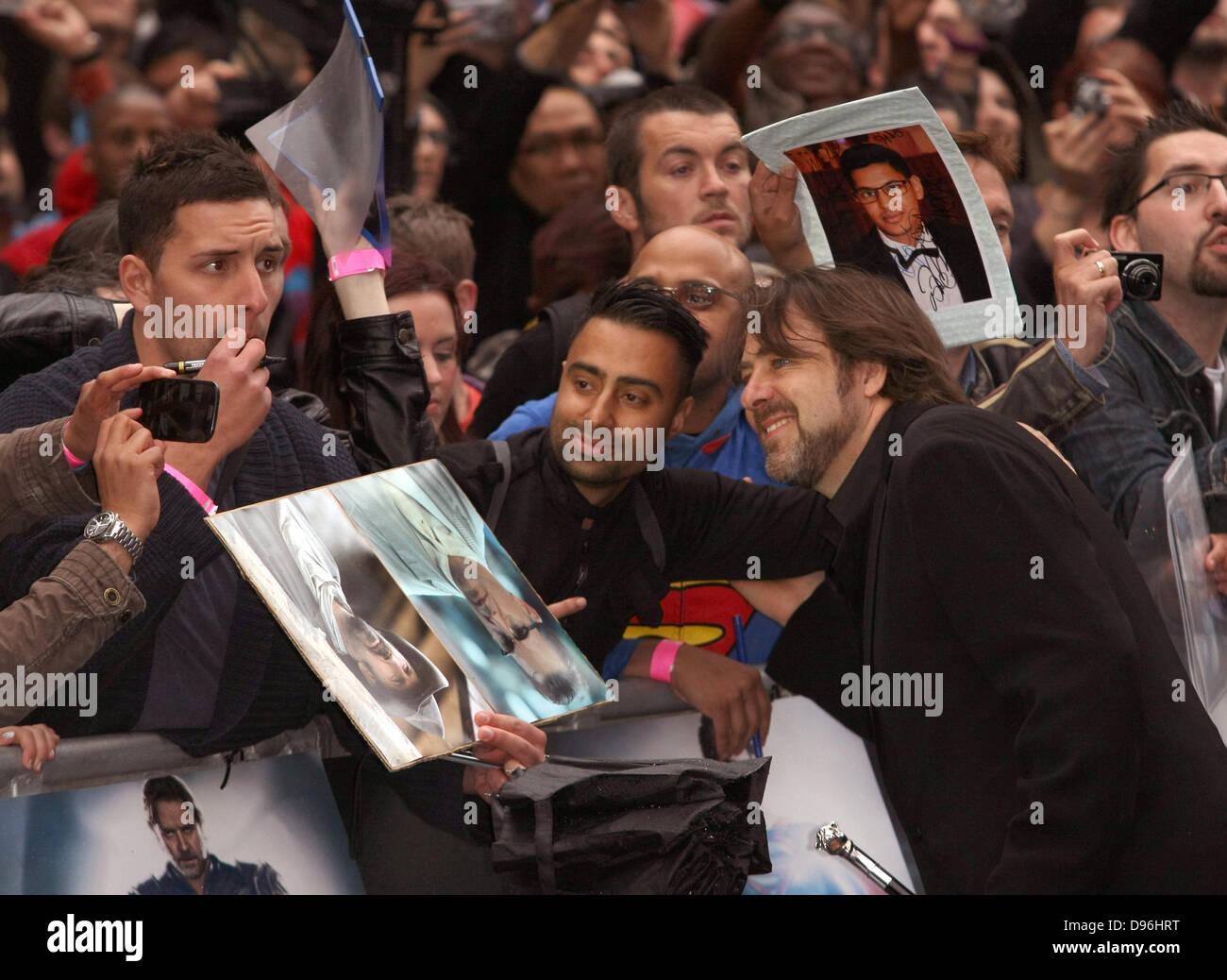 JONATHAN ROSS Mann aus Stahl UK PREMIERE LEICESTER SQUARE LONDON ENGLAND 12. Juni 2013 Stockfoto