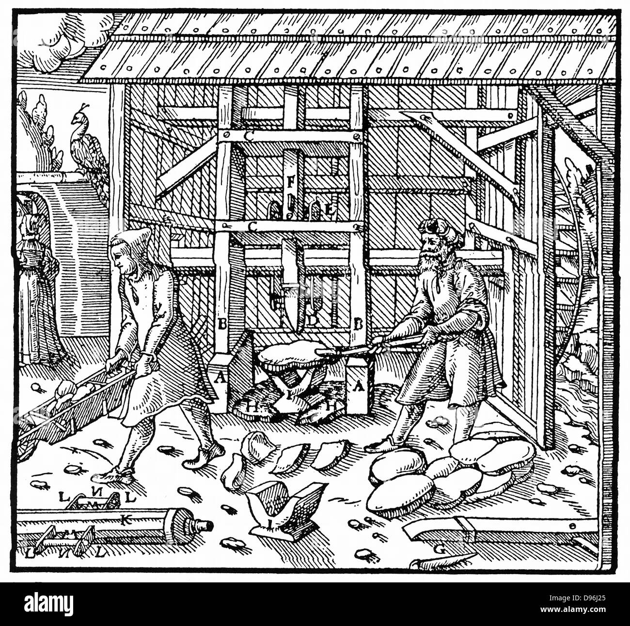 Stempel für das Brechen von Kupfer cupellation Kuchen für die weitere Verfeinerung durch Wasser Rad durch Antriebswelle angetrieben. Von Agricola 'De re matallica", Basel, 1556. Holzschnitt Stockfoto