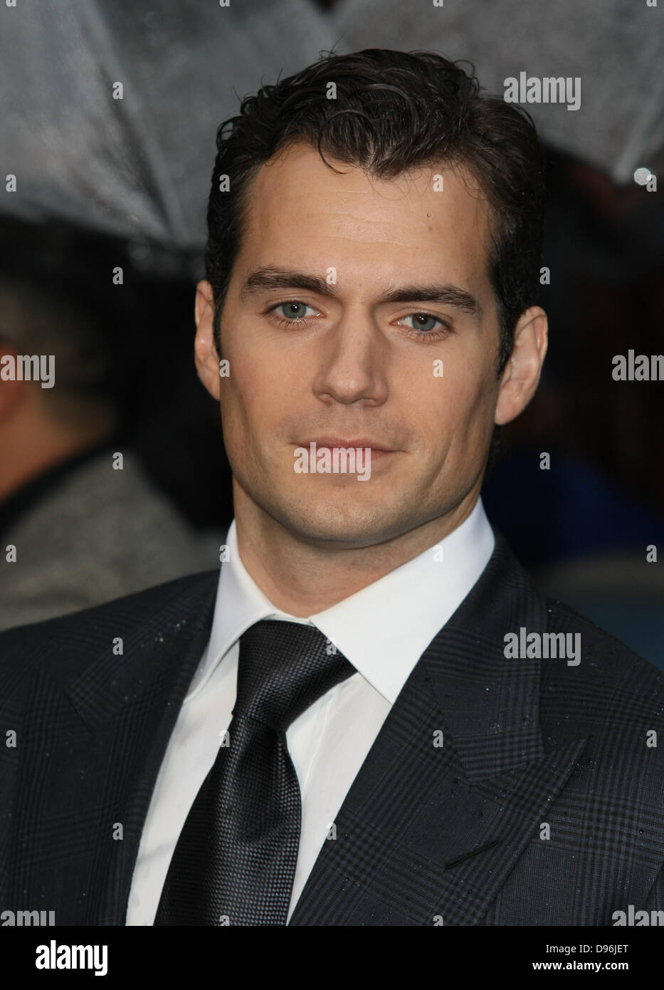 HENRY CAVILL Mann aus Stahl UK PREMIERE LEICESTER SQUARE LONDON ENGLAND 12. Juni 2013 Stockfoto