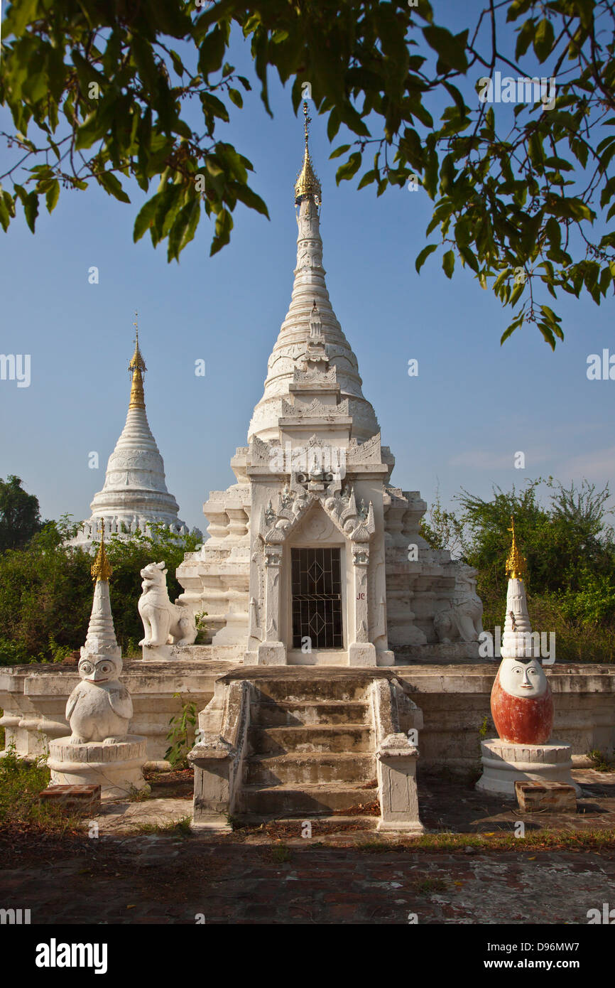 BUDDHISTISCHE PAYAS in historischen INWA diente als die Birmanen Königreiche Hauptstadt seit 400 Jahren - MYANMAR Stockfoto