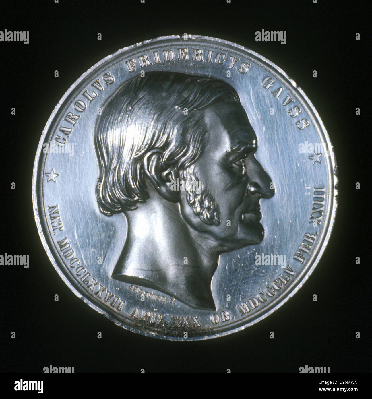 Karl Friedrich Gauß (1777-1855) deutscher Mathematiker, Astronom und Physiker, in Braunschweig geboren. Von der Vorderseite der Gedenkmünzen Silber Medaille Stockfoto