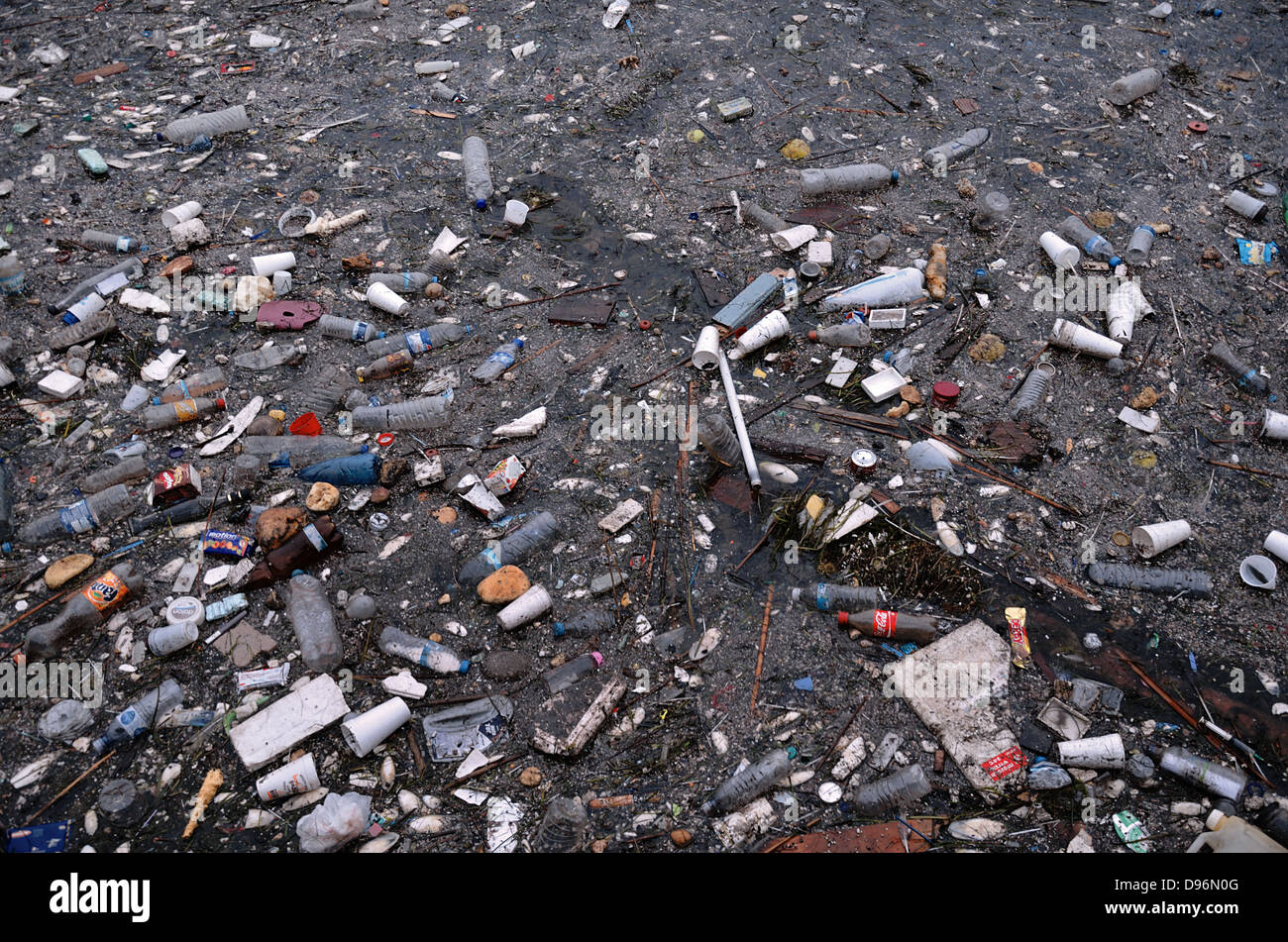 Wasserverschmutzung in den Thermaischen Golf. Thessaloniki, Griechenland Stockfoto