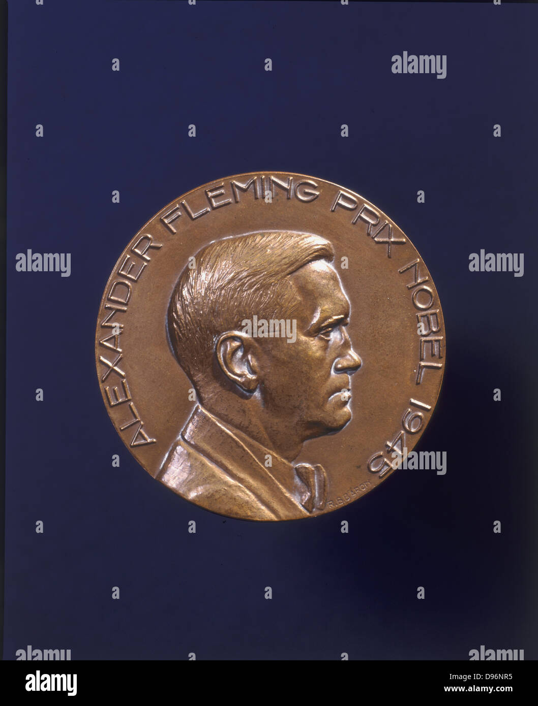Alexander Fleming (1881-1955), der schottische Bakteriologe Penicillin 1928 entdeckt. Im Jahr 1945 erhielt er den Nobelpreis für Physiologie und Medizin mit Howard Florey (1898-1968) und Ernst Kette (1906-1979). Vorderseite der Medaille, 1945. Stockfoto