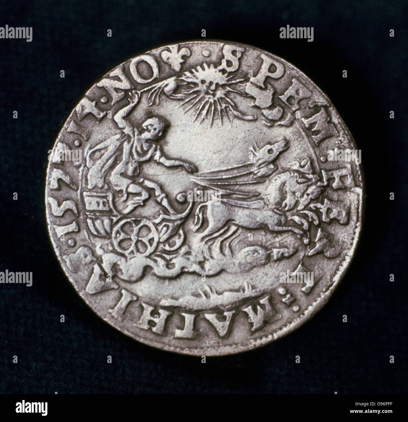 Rückseite der Medaille zum Gedenken an die heller Komet von 1577. Wie Brahes Kometen bekannt, dies ist der Comet, die davon überzeugt, der dänischen Astronomen Tycho oder Tyge Brahe (1546-1601), dass es ändern über die Sphäre des Mondes. Es ist in seinem System des Universums in seiner "Undi aetherei recentioribus Phaenomensis' veröffentlicht wurde, (1588). Die Rückseite zeigt Phaeton seines Vaters Phoebus (die Sonne) Wagen fahren. Stockfoto