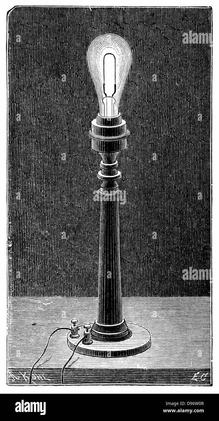 Edisons Glühlampe Kugel in einer Tabelle Lampe anbringen. Der Leuchtkörper ist hier der verkohlten Bambusfasern. Von Amédée Guillemin "Elektrizität und Magnetismus", London, 1891. Gravur Stockfoto