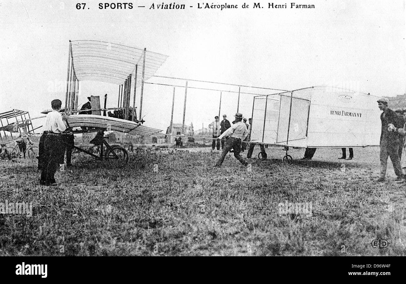 Henri Farman (1874-1958), französischer Flieger und Flugzeugbauer. Farman Doppeldecker Nr. 1. Aus einem Foto. Stockfoto