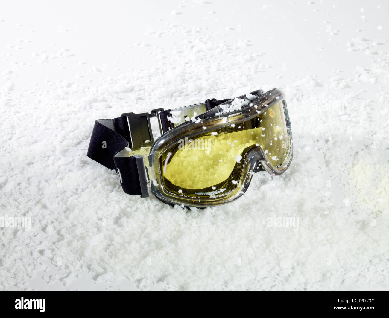 Skibrillen auf Eis, Nahaufnahme Stockfoto