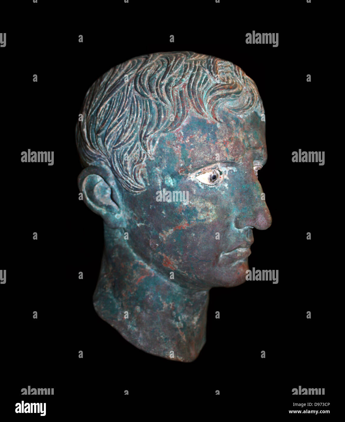 Bronze aus einem über lebensgroße Statue des Augustus (der Meroe Kopf) Roman, vermutlich in Ägypten machte, ca. 27-25 v. Chr., in Meroe Sudan gefunden. Die Statuen der Kaiser, zusammen mit Bildern von ihm auf Münzen und lackierte Teile waren wesentlich für die kaiserliche Propaganda. Stockfoto
