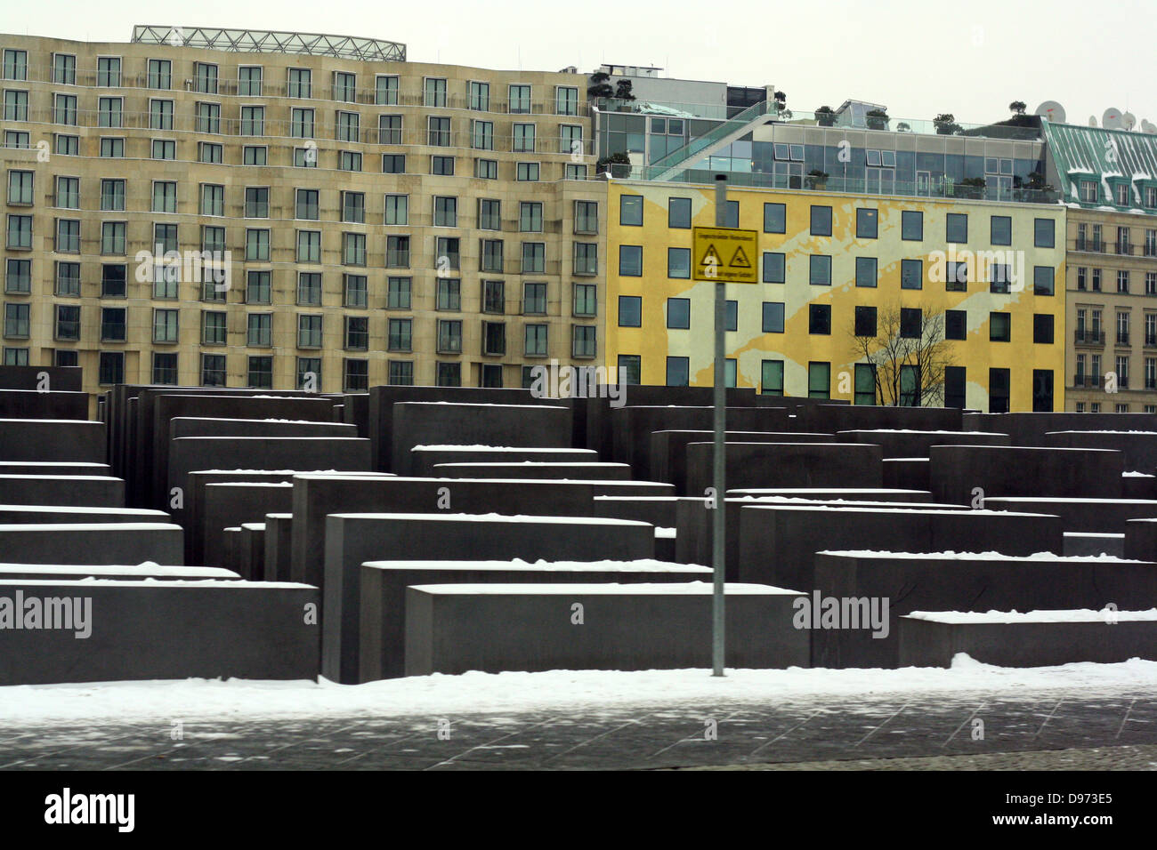 Holocaust Memorial Berlin das Denkmal für die ermordeten Juden Europas, ist ein Mahnmal in Berlin für die jüdischen Opfer des Holocaust, entworfen von Architekt Peter Eisenman und Ingenieur Buro Happold. Stockfoto