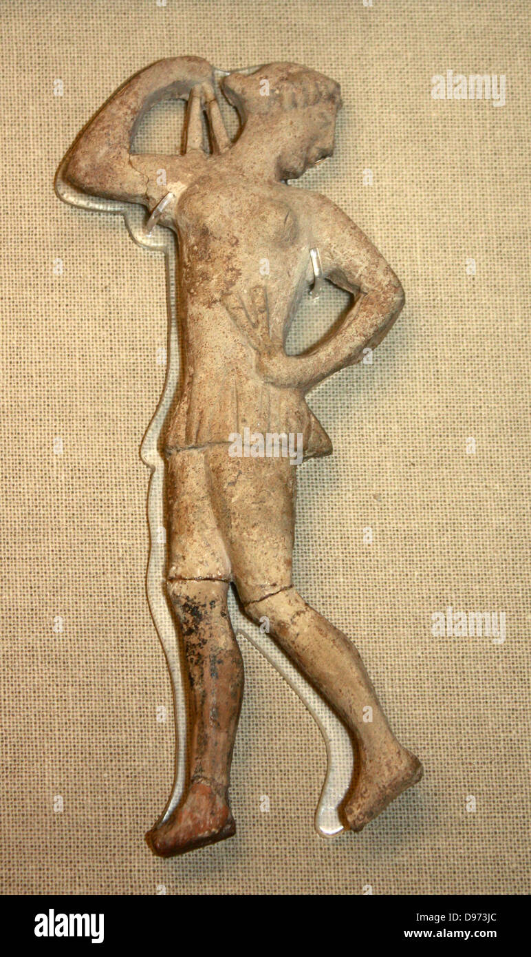 Terrakotta-Plakette, eine Mädchen Tanz mit Kastagnetten darstellt. Griechisch, ca. 450 v. Chr. soll von Melos, Griechenland. Stockfoto
