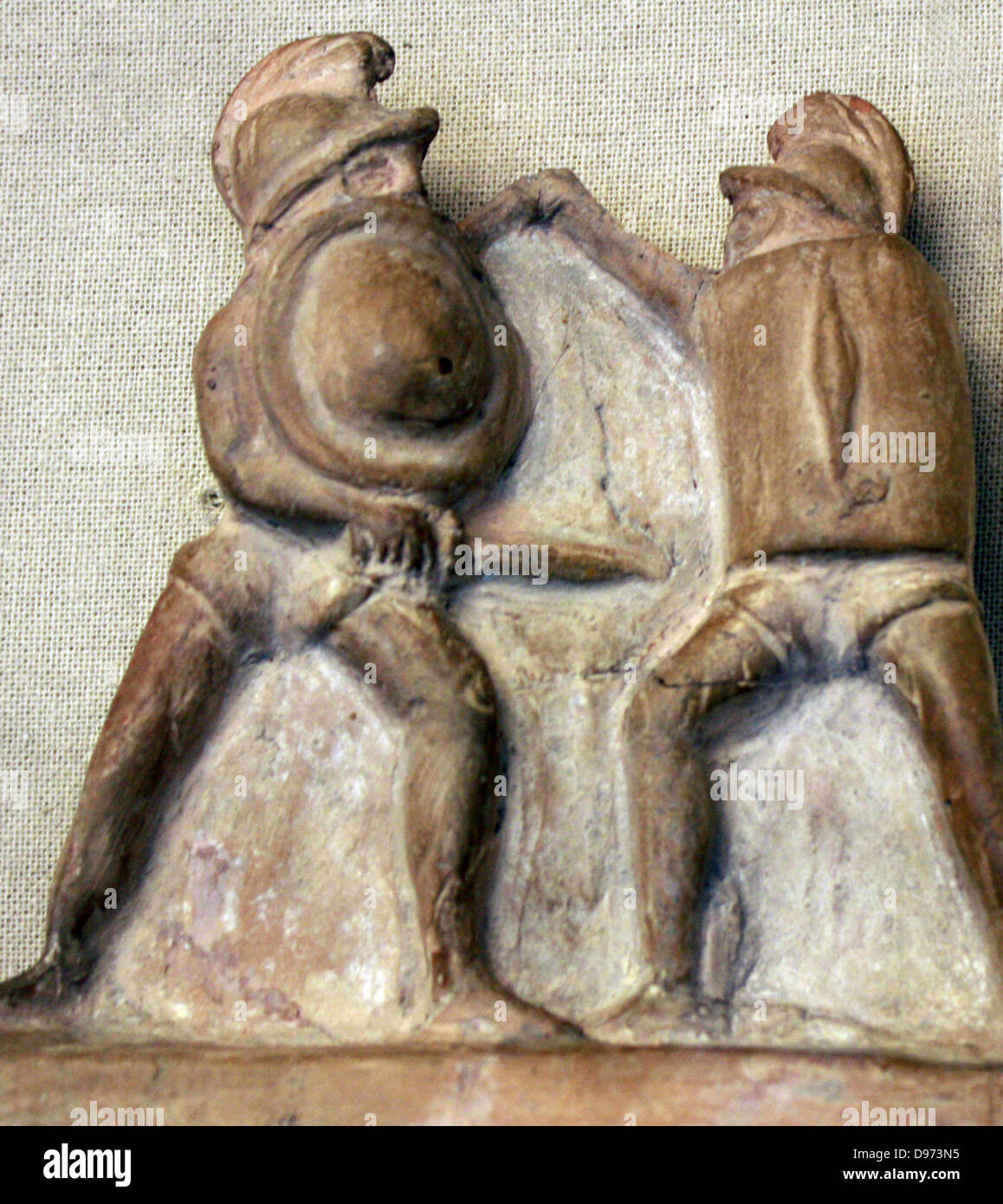 Terrakotta figureines zeigt eine thrakische Kämpfen eine Hoplomachus. Roman, 1.-2. Jh. nach Chr.. Diese beiden Arten von Gladiatoren war unverwechselbar kleine Schilde. Die THRAKISCHE's (rechts) war rechteckig, die rund um die Hoplomachus Hoplomachus wurde auch mit einem Speer bewaffnet werden konnten Stockfoto
