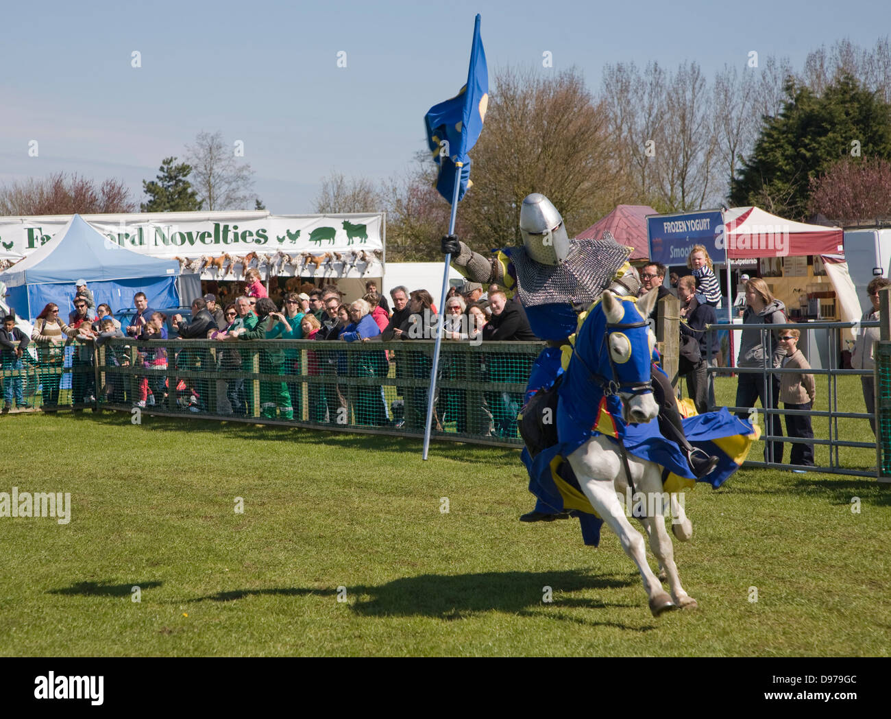 Reenactment-Event mit Anzeige der Ritter Ritterturniere, Mitte und West Suffolk Show, England Stockfoto