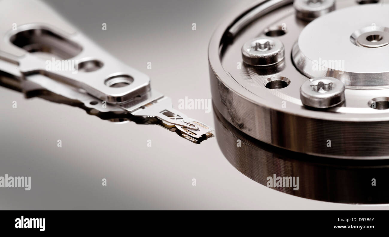 Moderne Multi-Platte SATA-Festplatte, Schreib- / Lesekopf Stockfoto