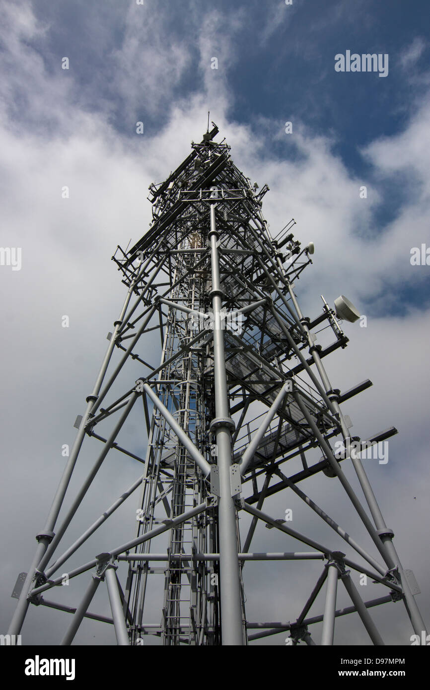 Kommunikations-Turm in der Nähe von Stocksbridge in South Yorkshire, Großbritannien Stockfoto