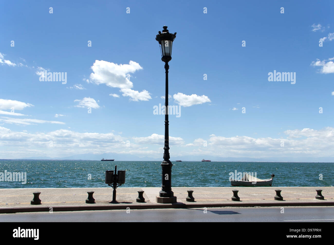 Promenade in Thessaloniki in der Nähe des Meeres Stockfoto