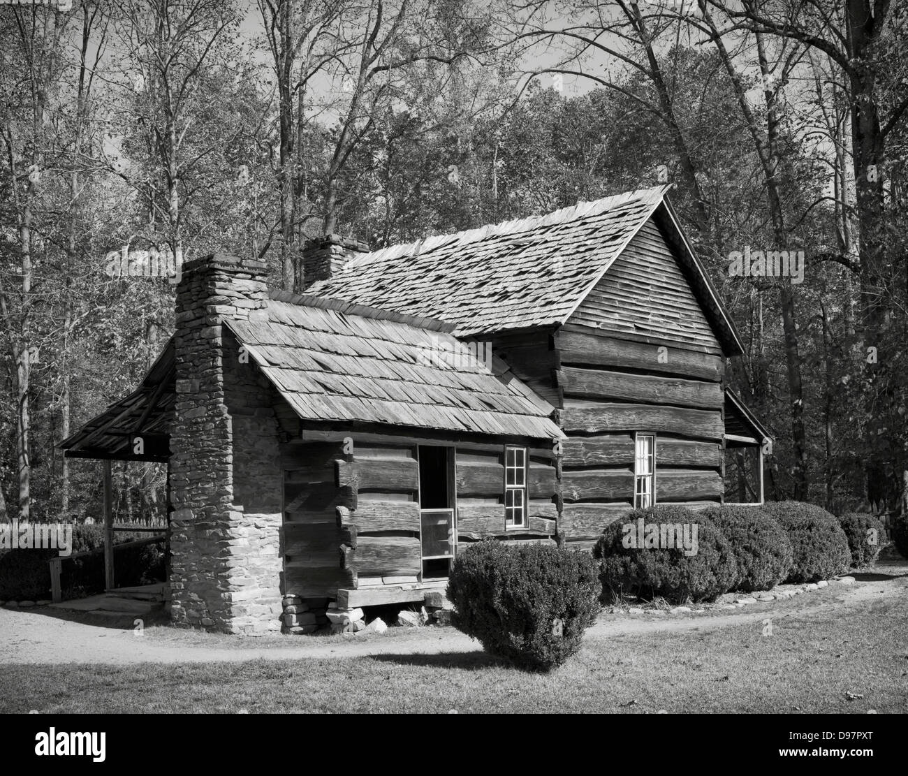 John Davis Kabine gebaut um 1900 ist ein Teil des Mountain Farm Museum in den Great Smoky Mountains National Park, North Carolina. Stockfoto