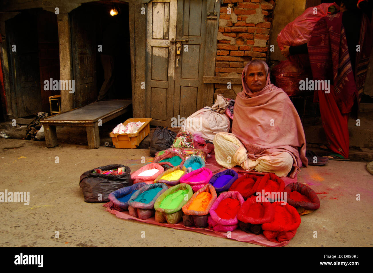 Tikka-Pulver für Verkauf in den Straßen von Kathmandu, Nepal Stockfoto