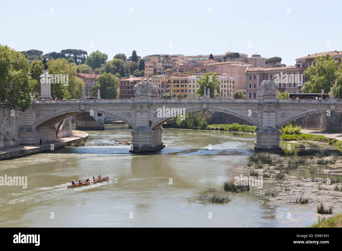 Ponte Vittorio Emanuele II, Fluss Tiber, Rom, Italien Stockfoto