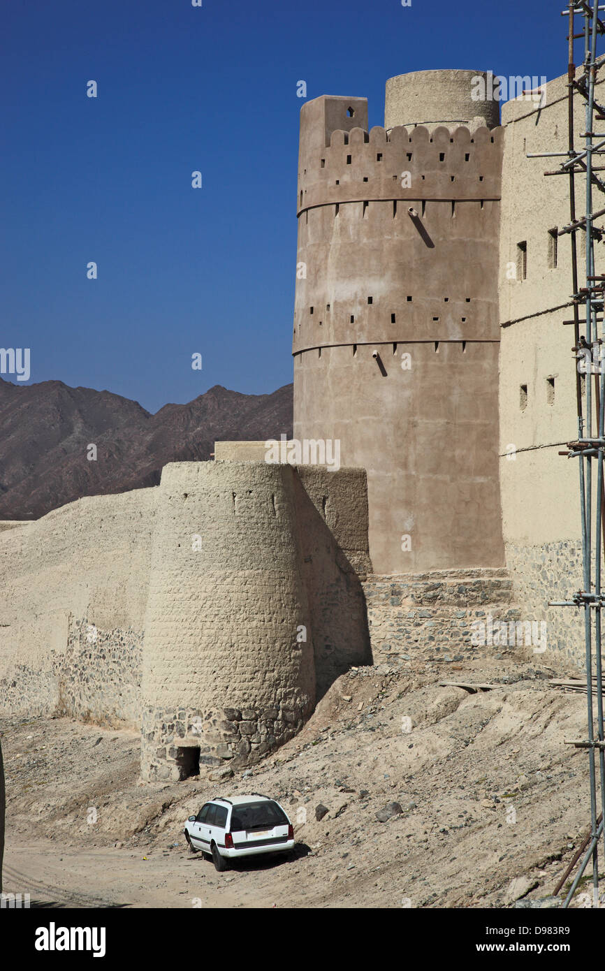 Bahla, Festung Hisn Tamah, inmitten der Stadtmauer liegt im 17. Jahrhundert vermutlich aus dem Stamm der die Nabhani auf eine Stockfoto