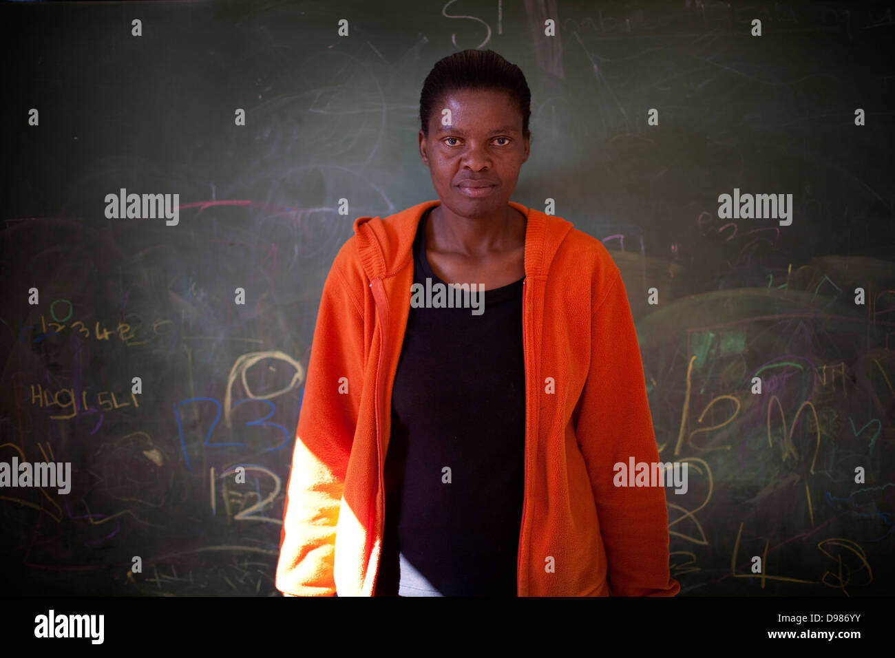 Esther Mbyame 41 wurde Lehrer-Mataffin-Schule in Nelspruit sieben Jahre Stadion Entwickler abgerissen Original gemauerte Stockfoto